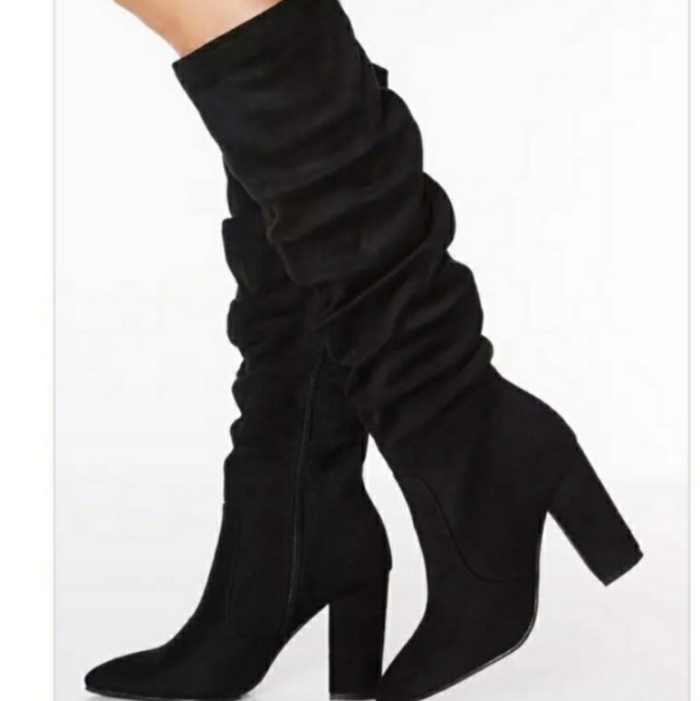 Brand new Quiz velvet knee high 4 inch heel boots